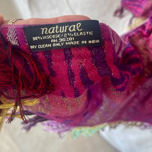 Elegant Pink and Purple Wrap/scarf Free Trade Item - Picture 4 of 11